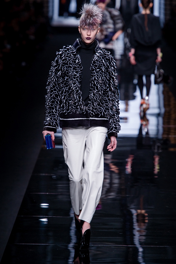 fendi,karl lagerfeld,silvia venturini fendi,fourrure,fur,manteau,coat,style,rtw,automne,hiver,fall,winter,2013,fashion,mode,collection,créateur,creator,élégance,italy,milan,florence,luxe,homme,men,ready to wear,prêt à porter,suit,costume,luxury,trends,tendances,masculines,italie,italia