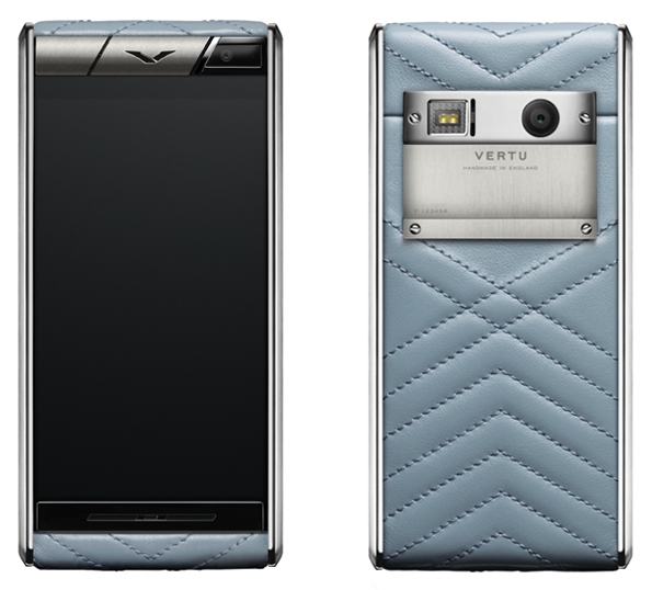 vertu,luxury,luxe,smartphone,téléphone portable,vertu signature,vertu constellation,constellation,vertu ti,personnalisation,sur mesure,made to order,monogram,service,services,mode,fashion,tendances,trends,chic,geek,handmade,fait main,cuir,leather,conciergerie,lifestyle,style de vie,concierge,concierge classique,vertu life,vertu certainty,aster quilt,new,nouveau,nouveautées