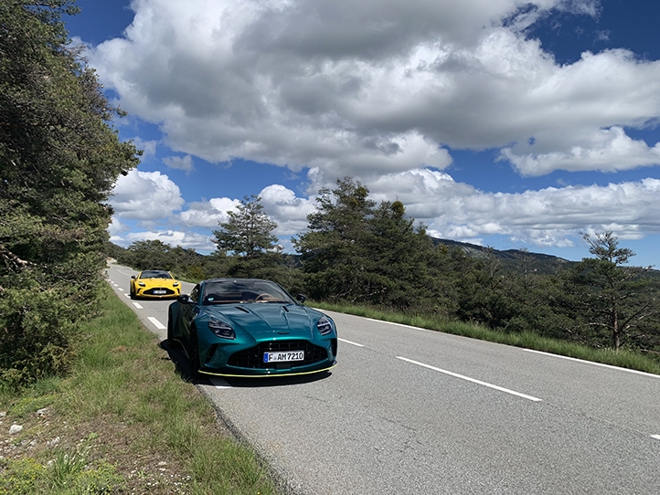 Aston Martin,vantage s,Marek Reichman,luxe,sport,automobile