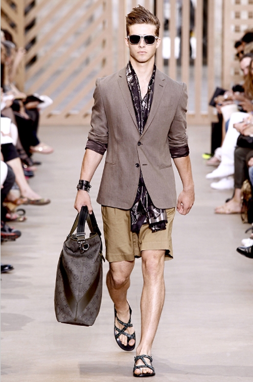 Louis Vuitton SS2011 - 01.jpg