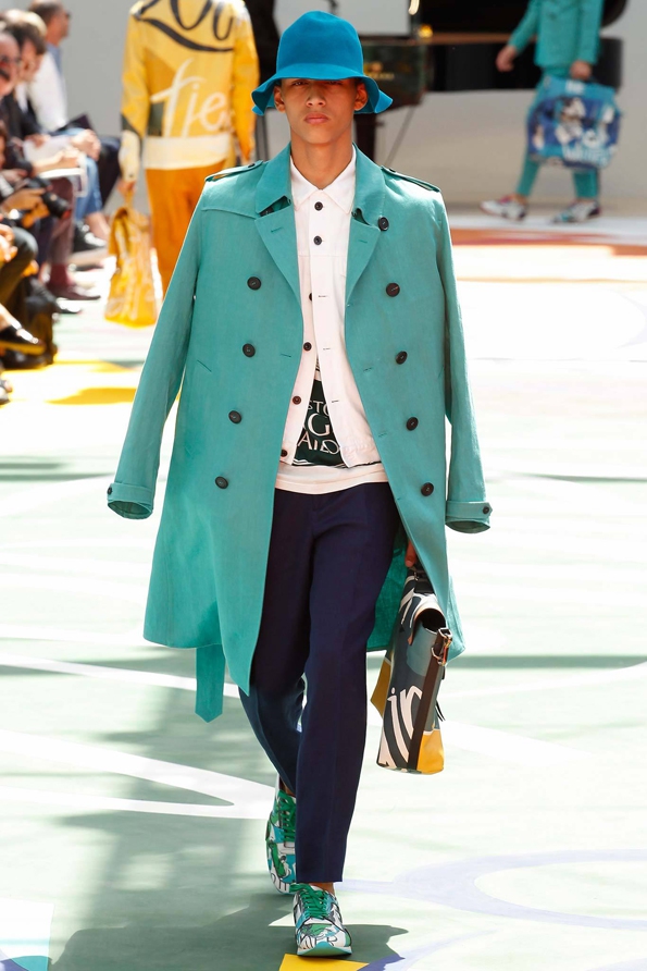 burberry prorsum,burberry,christopher bailey,london,londres,milan,milano,luxe,luxury,fluo,tendances,trends,mode,fashion designer,designer,créateur de mode,chic,élégant,dandy,color,couleur,gentlemen,gentleman,accessoires,accessories,accessory,central park,new-york,direction artistique,direction,creative director,fashion show,défilé,homme,hommes,man,men,menswear,femme,femmes,woman,women,womenswear,printemps,été,spring,summer,2015