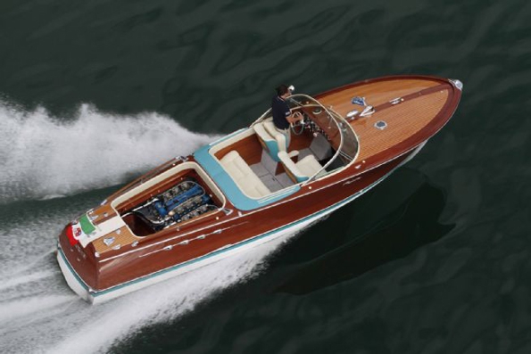 riva,riva yacht,aquarama,aquariva,boat,bateau,luxe,luxury,italy,italie,italia,ferrucio lamborghini,lamborghini,v12,speedboat,vedette,open day cruiser,renaissance,rénovation,vintage,collection,blog,tendances,trends,unique,ultra luxe,rare,frenc,france,men,hommes,magazine