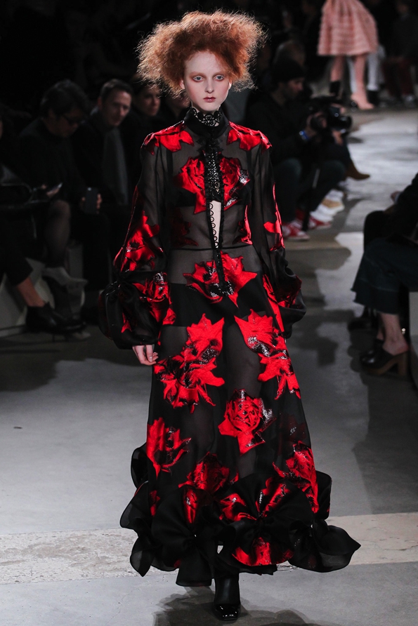 alexander mcqueen,mcqueen,fashion,mode,luxe,luxury,britannique,london,paris,féminin,art,sarah burton,ppr,show,ready to wear,rtw,prêt à porter,pap,fashion show,défilé,homme,femme,men,menswear,women,womenswear,automne,hiver,fall,winter,2015