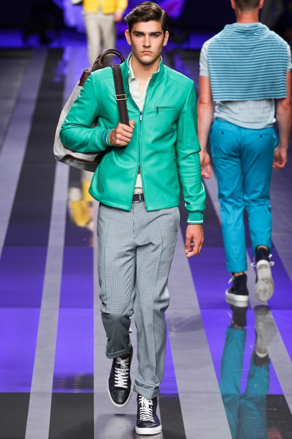 canali,men,hommes,fashion,mode,printemps,été,spring,summer,collection,2013,créateur,designer,london,londres,milan,milano,luxe,luxury,tendances,trends,fashion designer,créateur de mode,chic,élégant,dandy,couleur,gentlemen,gentleman,farmer,travel,tissus,rayures tennis,suit,costumes,tailor,tailleur,héritage,sartorial,prêt à porter,sur mesure,bespoke,style,vert émeraude,bleu,green,blue,mad men,mad men style