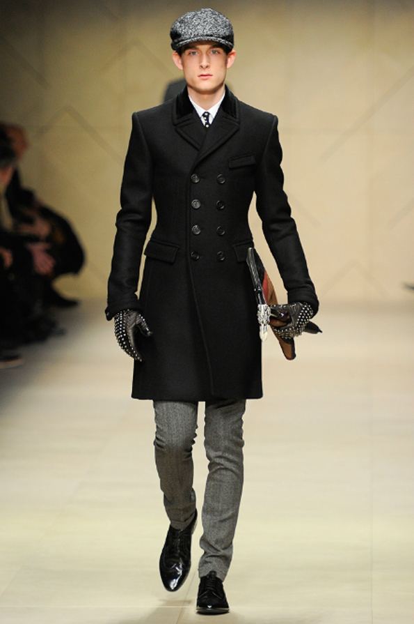 burberry prorsum,christopher bailey,men,hommes,fashion,mode,fall,winter,automne,hiver,collection,2012,créateur,designer,london,londres,milan,milano,luxe,luxury,umbrella,parapluie,tendances,trends,fashion designer,créateur de mode,chic,élégant,dandy,duck,color,canard,couleur,gentlemen,gentleman,farmer,bottes,chasse,hunt,boots