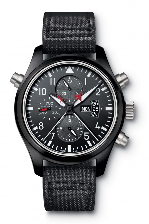 iwc,iwc double chronograph edition top gun,watch,montre,horlogerie,horology,luxury,luxe,placement,produits,display,partenariat,publicitairecinema,movie,jason bourne,bourne,matt damon,jeremy renner,aaron cross,the bourne identity,the bourne supremacy,the bourne ultimatum,the bourne legacy