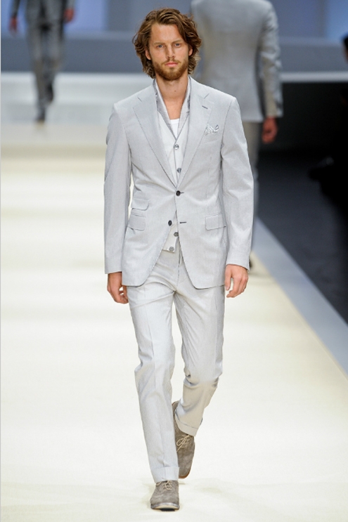 Canali SS2012 - 01.jpg