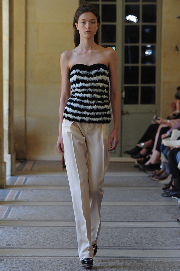 bouchra jarrar,haute couture,haute,couture,collection 10,juillet,july,2014,ready to wear,prêt à porter,mode,fashion,designer,collection,paris,luxe,luxury,pfw,amour,love,sensualité,féminité,création,avant garde,minimalisme,chic,style,élégance