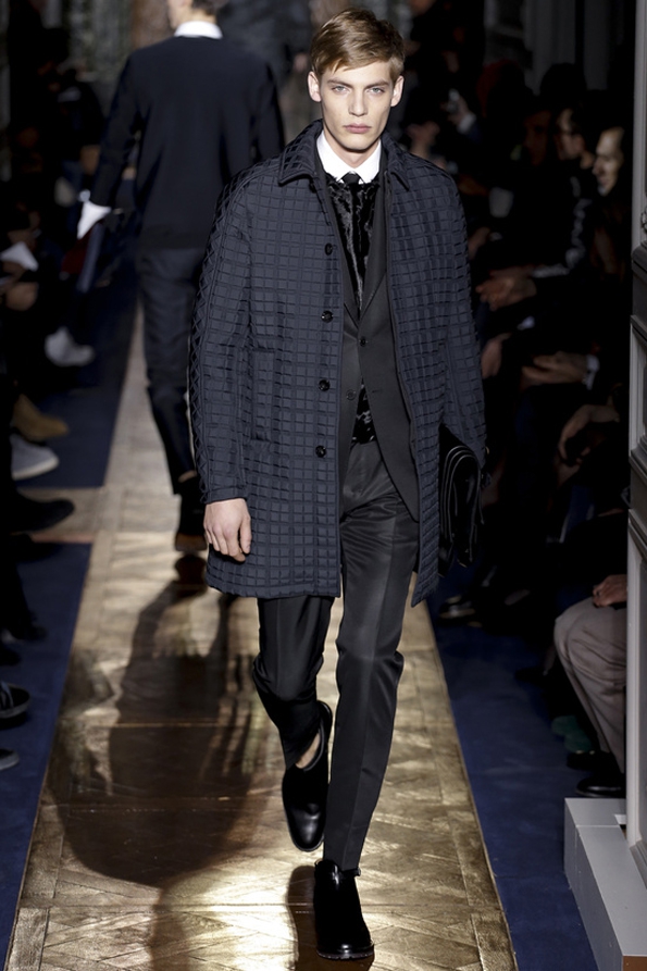 valentino,valentino garavani,maison valentino,giancarlo giammetti,red,rouge valentino,maria grazia chiuri,pier paolo piccioli,mode,fashion,men,homme,womam,femme,collection,automne,hiver,fall,winter,2013,milan,milano,firenze,florence,rome,roma,paris,france,french,luxury,luxe,trends,tendances,black tie,black,noir,colors,couleurs,tendances,trends