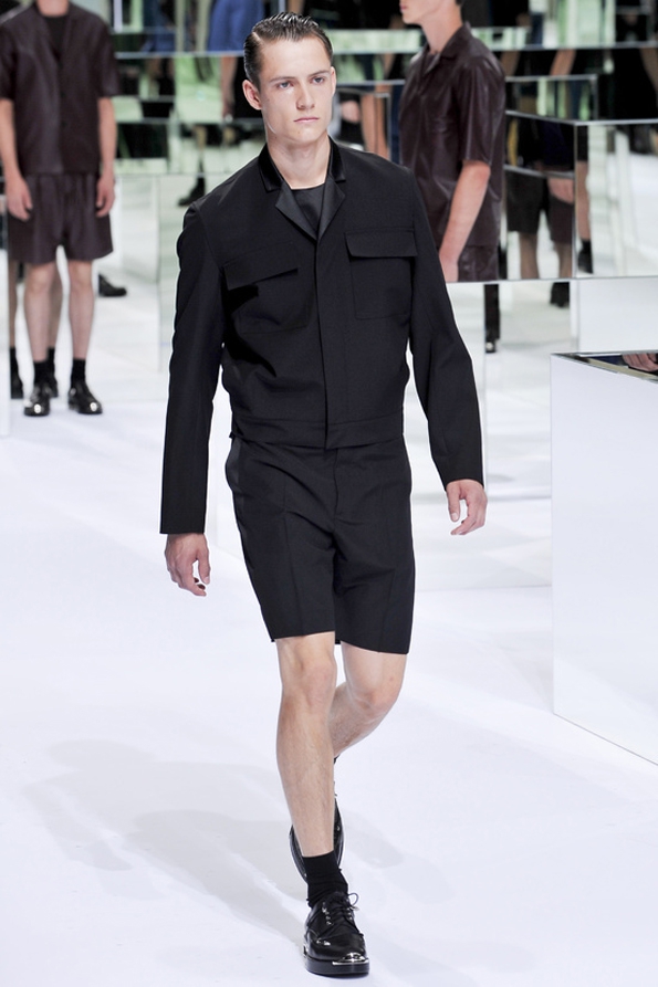 kris van assche,kva,raf simons,dior,dior homme,christian dior,fashion designer,luxe,luxury,icône,paris,costume,chemise,suit,shirt,rendez-vous,élégance,parisienne,masculin,black,tie,black tie,avenue montaigne,fashion show,défilé,homme,hommes,man,men,femme,femmes,woman,women,printemps,été,spring,summer,2014