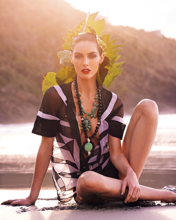 hilaryrhoda,mariano,vivanco,vogue,vogue japan,may,2015,fashion magazine,fille,girl,week-end,fashion,editorial,edito,mode,modèle,modeling,top model,fashion photographer,photographe de mode,photographe,photographer,luxe,luxury,élégance,sexy,nude,naked,arts,art,magazine de mode,série de mode,stylisme,tendances,trends,femmes,spring,summer,printemps,été