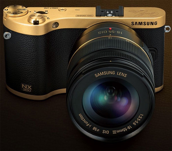 samsung nx300 gold edition,samsung,nx 300,gold edition,gold,camera,appareil photo,luxe,luxury,saudi arabia,arabie saoudite,fashion,mode,lens,rare,édition limitére