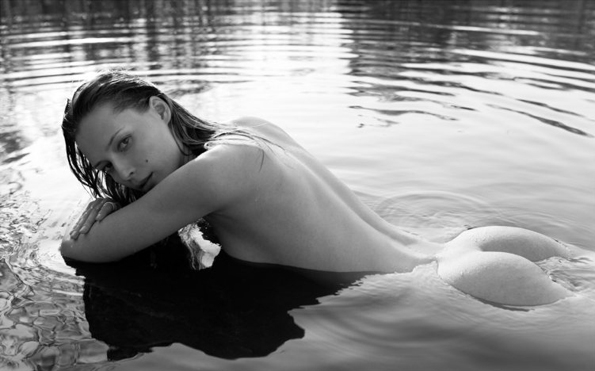 tiiu kuik,alex freund,fille,week-end,mode,éditorial,editorial,fashion photographer,fashion,naked,nude,nue,beach,sexy,modeling,summer,spring,printemps,été,luxe,luxury,portrait,glamour,mer,sea,ocean