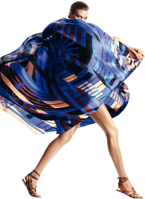 karlie kloss,david sims,hermès,ss 2013,silk,foulards,carré,soie,femme,feminity,woman,éditorial mode,éditorial,mode,édito,editorial,fashion editorial,fashion photographer,photographer,photographe,photographe de mode,fashion,sexy,model,modeling,modèle,luxe,luxury,portrait,glamour,mannequin,lovely