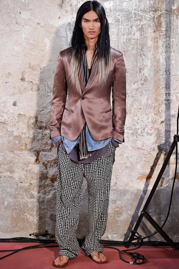 haider ackermann,france,colombie,créateur,fashion designer,designer,mode,luxe,ready to wear,prêt à porter,suit,costume,luxury,trends,tendances,fashion show,défilé,hommes,man,men,menswear,femme,femmes,woman,women,womenswear,printemps,été,spring,summer,2015