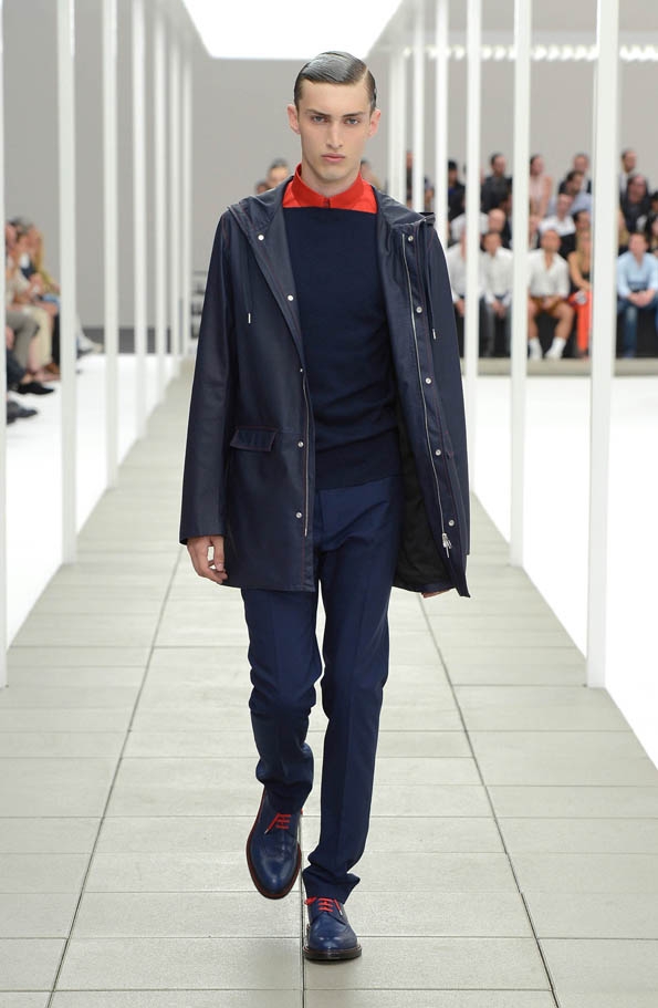 dior,dior homme,fashion designer,spring,summer,printemps,été,2013,men,women,hommes,femmes,luxe,luxury,icône,dior homme intense,hedi slimane,kriss van assche,raf simons,paris,avenue montaigne,costume,chemise,suit,shirt,rendez-vous,élégance,parisienne,masculin,black,tie,black tie,chic,business,bienvenue à gattaca,dressing,caban,trench,trenchcoat,marinière,made in france