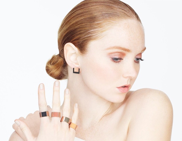 lily cole,top,modèle,model,modeling,wild rubber collection,joaillerie,jewellery,bijoux,projet,fondation,fundation,sky rainforest rescue,tropical,brazil,brésil,caoutchouc,1618,sustainable,sustainability,luxury,luxe,fashion,mode,responsabilité,écologique,morale,paris,éthique,innovation