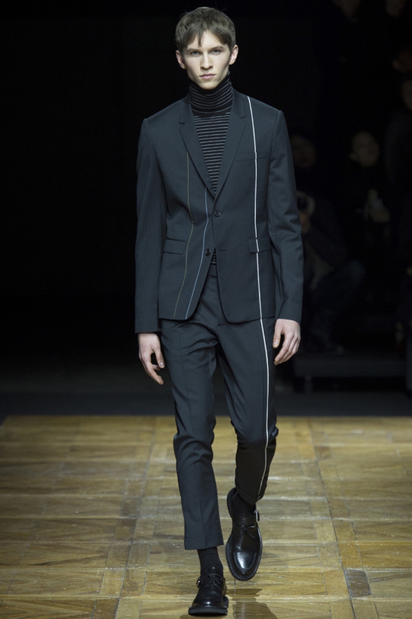 kris van assche,kva,raf simons,francesco russo,dior,dior homme,christian dior,fashion designer,luxe,luxury,icône,paris,costume,chemise,suit,shirt,rendez-vous,élégance,parisienne,masculin,black,tie,black tie,avenue montaigne,fashion show,défilé,homme,hommes,man,men,menswear,femme,femmes,woman,women,womenswear,automne,hiver,fall,winter,2014