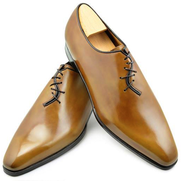 aubercy,maison aubercy,aubercy paris,paris,andy,derby,souliers,chaussures,richelieu,mocassins,loafers,cuir,veau,leather,calfskin,commande spéciale,créateur,sur mesure,made to order,luxe,luxury,tendances,trends,mode,dandy,dandies,rue vivienne,automne,autumn,fall,winter,hiver,hommes,men,bottiers,crazy lace,rouge,noir,red,black,patine,patina