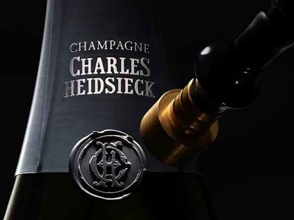 heidsieck,charles heidsieck,blanc des millénaires,blanc,millénaires,champagne,champaign,vin,wine,millésime,reims,nouvelle,identité,new,identity,brut réserve,rosé réserve,bouteille,flacon,élégance,élégante,dandy,charles camille heidsieck,luxe,luxury,raison,vendange,pinot,chardonnay,cépage,bulles,bubbles,pétillant,coffret,1995,thierry roset