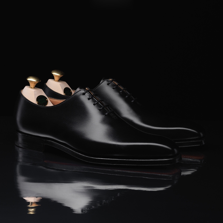 crockett & jones,crockett and jones,james crockett,charles jones,chausseurs,souliers,soulier,shoemaker,northampton,angleterre,grande bretagne,britanique,cinéma,collaboration,james bond,spectre,james bond spectre,placement produit,luxe,mode,style,fashion,trends,tendances,élégance,aston martin,omega,tom ford