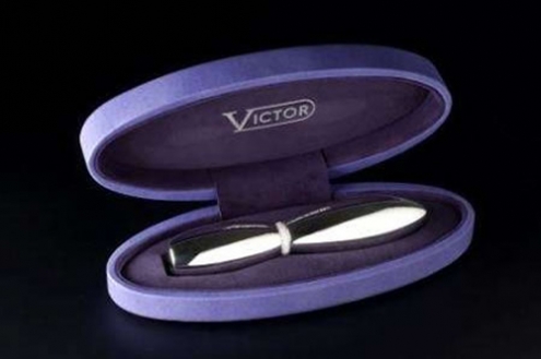 Victor-Sex-Toy.jpg