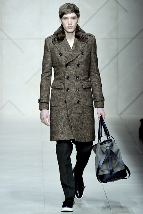 Burberry Prorsum FW011 03.jpg