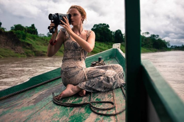 lily cole,top,modèle,model,modeling,wild rubber collection,joaillerie,jewellery,bijoux,projet,fondation,fundation,sky rainforest rescue,tropical,brazil,brésil,caoutchouc,1618,sustainable,sustainability,luxury,luxe,fashion,mode,responsabilité,écologique,morale,paris,éthique,innovation