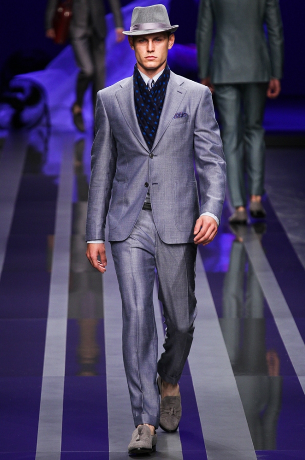 canali,men,hommes,fashion,mode,printemps,été,spring,summer,collection,2013,créateur,designer,london,londres,milan,milano,luxe,luxury,tendances,trends,fashion designer,créateur de mode,chic,élégant,dandy,couleur,gentlemen,gentleman,farmer,travel,tissus,rayures tennis,suit,costumes,tailor,tailleur,héritage,sartorial,prêt à porter,sur mesure,bespoke,style,vert émeraude,bleu,green,blue,mad men,mad men style