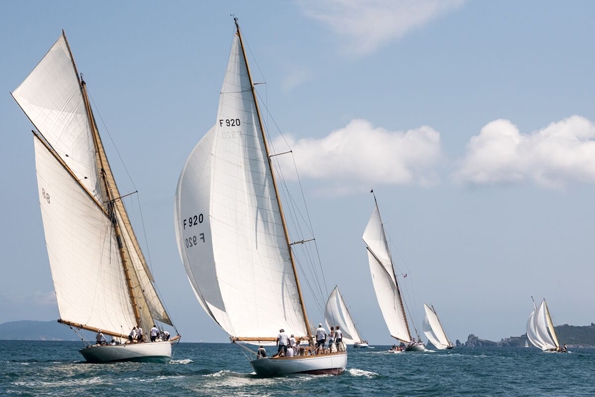 michel herbelin,pierre michel herbelin,newport yacht club,newport,modèle,watch,classique,automatique,horloger,français,horology,horlogerie,french,france,méditerranée,mer méditerranée,porquerolles classique,porquerolles,les îles d'or,hyères,var,french riviera,yachts,yacht,yacht classique,vintage,gréements,afyt,association française des yachts de tradition,classe j,coupe de l'américa,bateaux,bateau