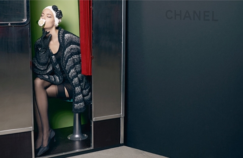 chanel-adcampaign-fallwinter11-12-09.jpg