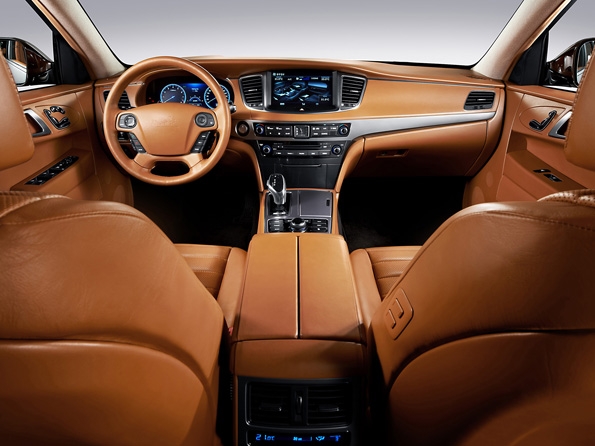 hyundai,equus,luxury,car,luxe,automobile,collaboration,korea,corée du sud,association,partenariat,haut de gamme,constructeur,hermès,sellier,sac,kelly,birkin,collab,concept car,dream car,limousine,limo,faubourg saint honoré,paris