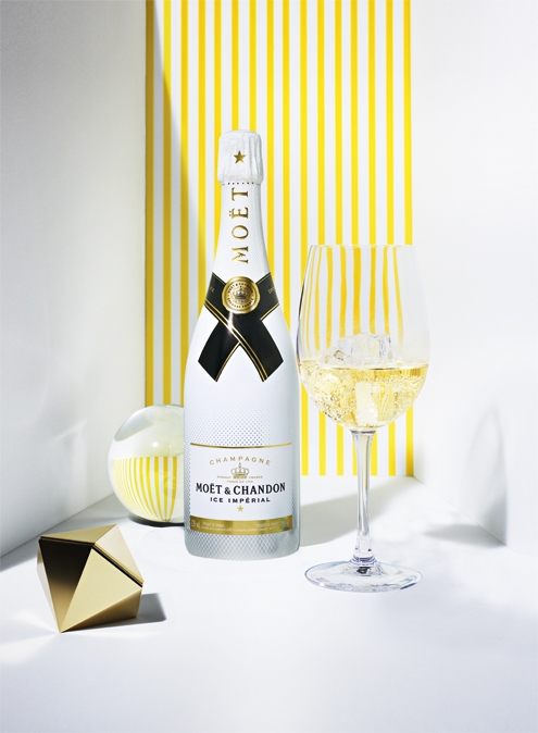 Moët & Chandon, Ice Imperial,champagne,champain,summer,été,limited,édition,edition,luxury,luxe,lvmh,louis vuitton,paris,lyon,bordeaux,saint-tropez,cannes,monaco,baoli,metropole,kube club,bar,restaurant,hôtel,lavinia,la grande épicerie