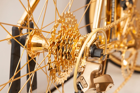 goldgenie,frank fernando,gold,or,platine,platinum,vélo en or,golden bike,giant,bicyclette,prestige,rare,exclusif,exclusive,luxe,luxury,or rose,gold pink