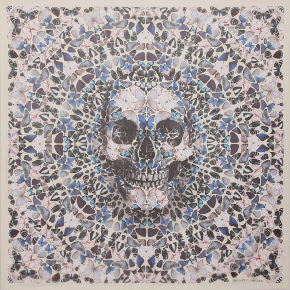 alexander mcqueen,mcqueen,sarah burton,art direction,damien hirst,solve sundsbo,art project,video,skulls scarves,scarf,silk,soie,skulls,skull,signature,limited edition,édition limitée,femme,women,fashion,mode,luxe,luxury,britannique,london,2013,féminin,art,keiring,ppr,show,ready to wear,rtw,prêt à porter,pap,haute couture