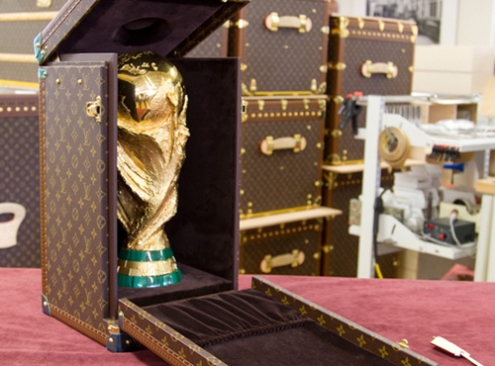 louis-vuitton-fifa-trophy-travel-case-2jpg_65.jpg