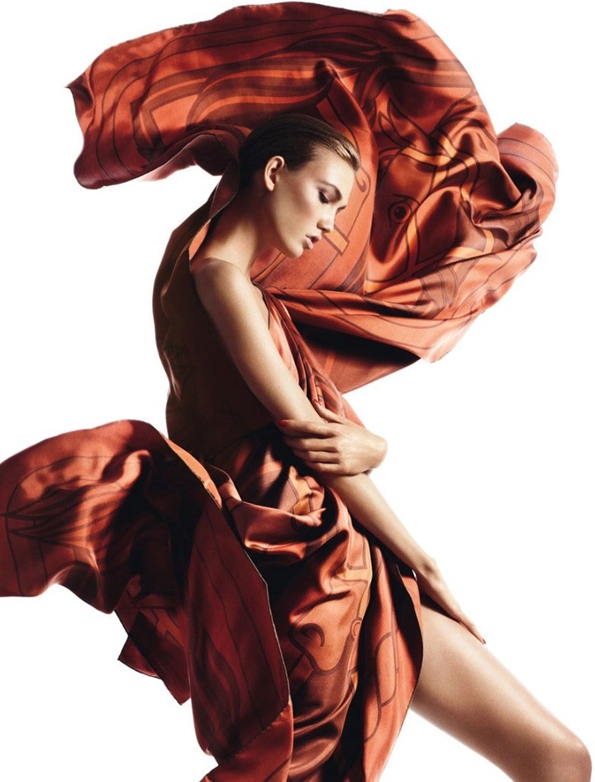 karlie kloss,david sims,hermès,ss 2013,silk,foulards,carré,soie,femme,feminity,woman,éditorial mode,éditorial,mode,édito,editorial,fashion editorial,fashion photographer,photographer,photographe,photographe de mode,fashion,sexy,model,modeling,modèle,luxe,luxury,portrait,glamour,mannequin,lovely