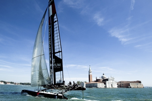 corum,watches,watch,montres,montre,luxe,luxury,suisse,energy team,coupe de l'america,america's cup,admiral's cup 42 annual calendar,partenaire,sponsort,loïc peyron,bruno peyron,syndicat,français,équipe,chaux de fonds,venise,méditerranée,mer adriatique