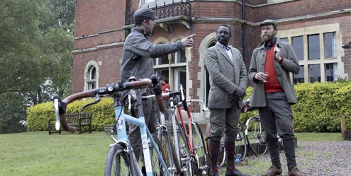 italia veloce,italia,veloc,la course élégante,the elegant race,london tweed run,brooksfield,tweed,fixie,vintage,apparel,bike,culture,mode,fashion,luxury,luxe,londres,tendances,trends,hispter,cool,attitude,italie,italy,handmade,manufacture