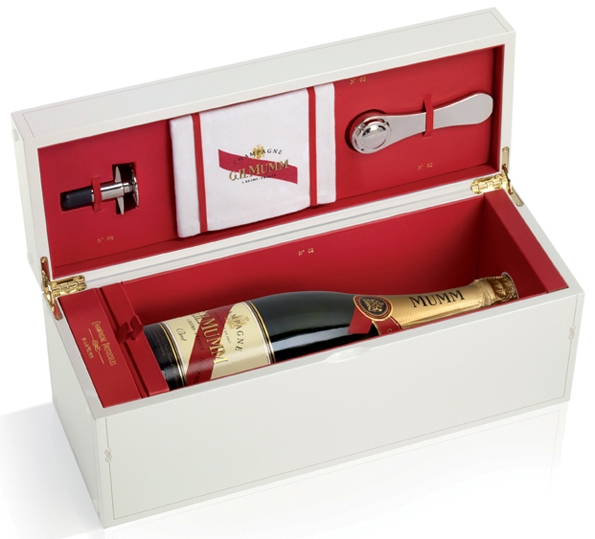 box protocoles,protocoles deluxe case,gh mumm,mumm,protocoles champagne,champagne,champain,reims,luxury,luxe,christmas,gift,cadeaux,prestige,rituel,rites,culture,formule 1,sponsort,jenson button,victoire,victory,coffret,cordon rouge,vintage 2004,limité,limited edition,didier mariotti,atelier du vin,accessoires,accessory,œnologique,fauchon,lavinia,lafayette gourmet,la grande épicerie