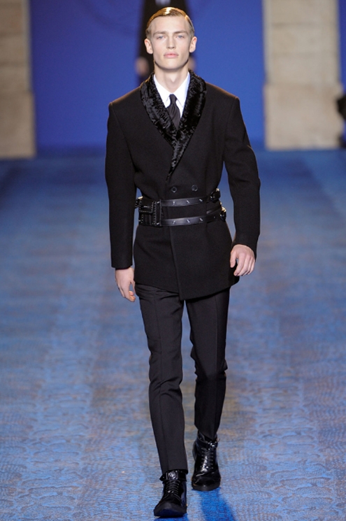 Versace FW2011 - 03.jpg