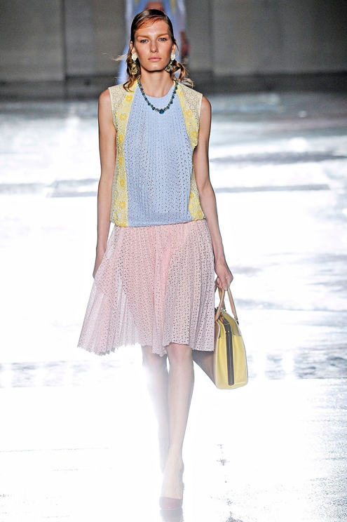 prada-rtw-spring2012-runway-007_155615430782.jpg