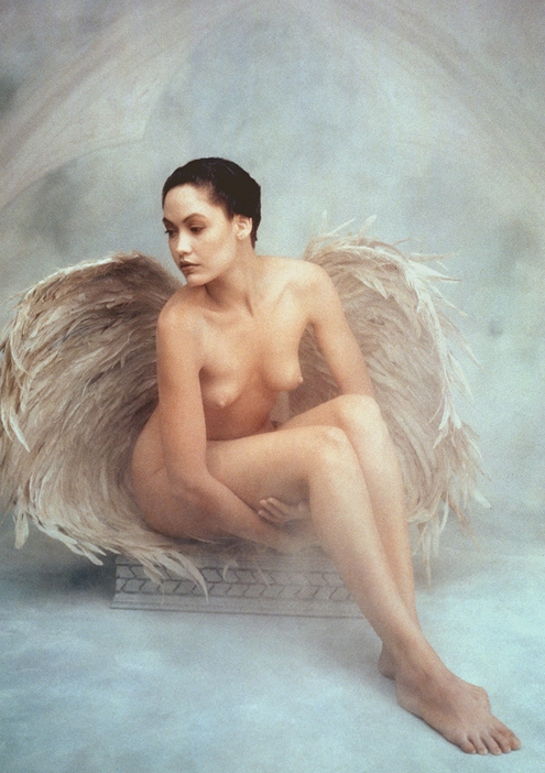 1989 Pirelli calendar - Joyce Tenneson.jpg