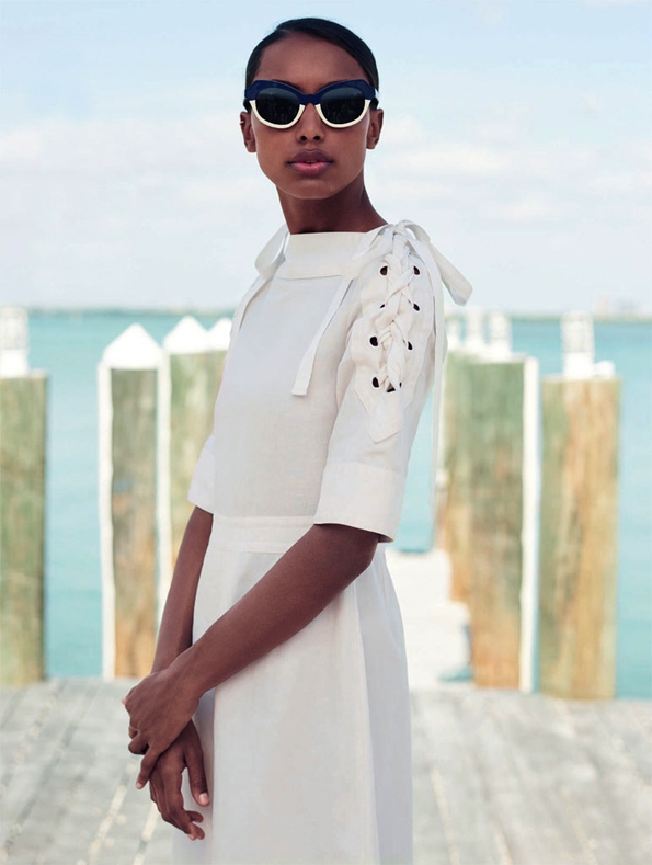 jasmine tookes,bjarne jonasson,elle uk,elle magazine,fashion magazine,fille,girl,week-end,fashion,editorial,edito,mode,modèle,modeling,top model,fashion photographer,photographe de mode,photographe,photographer,luxe,luxury,élégance,sexy,nude,naked,arts,art,magazine de mode,série de mode,stylisme,tendances,trends,femmes,spring,summer,printemps,été