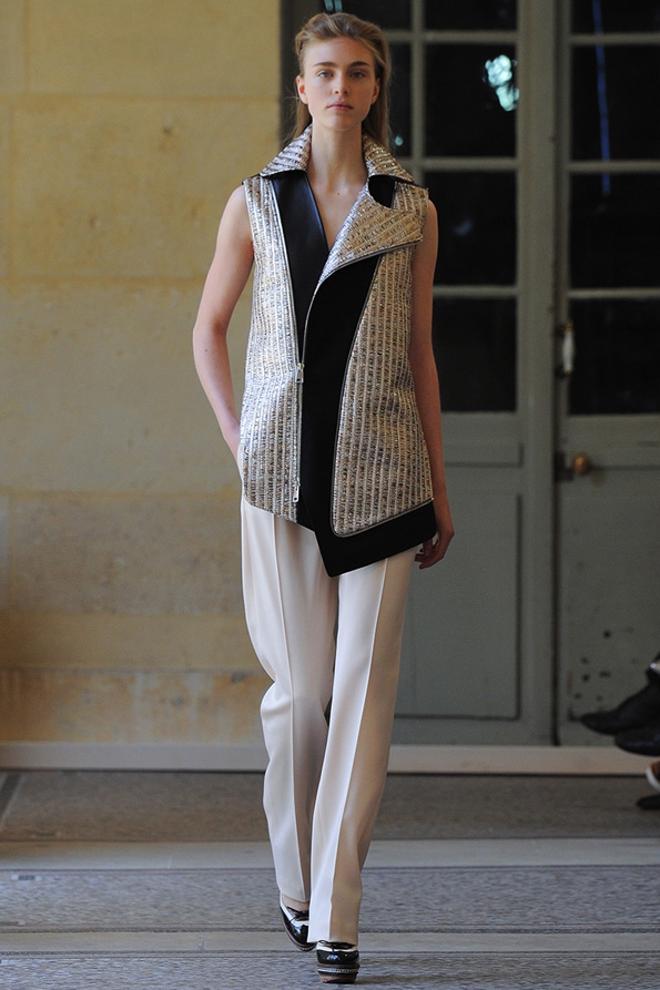 bouchra jarrar,haute couture,haute,couture,collection 10,juillet,july,2014,ready to wear,prêt à porter,mode,fashion,designer,collection,paris,luxe,luxury,pfw,amour,love,sensualité,féminité,création,avant garde,minimalisme,chic,style,élégance