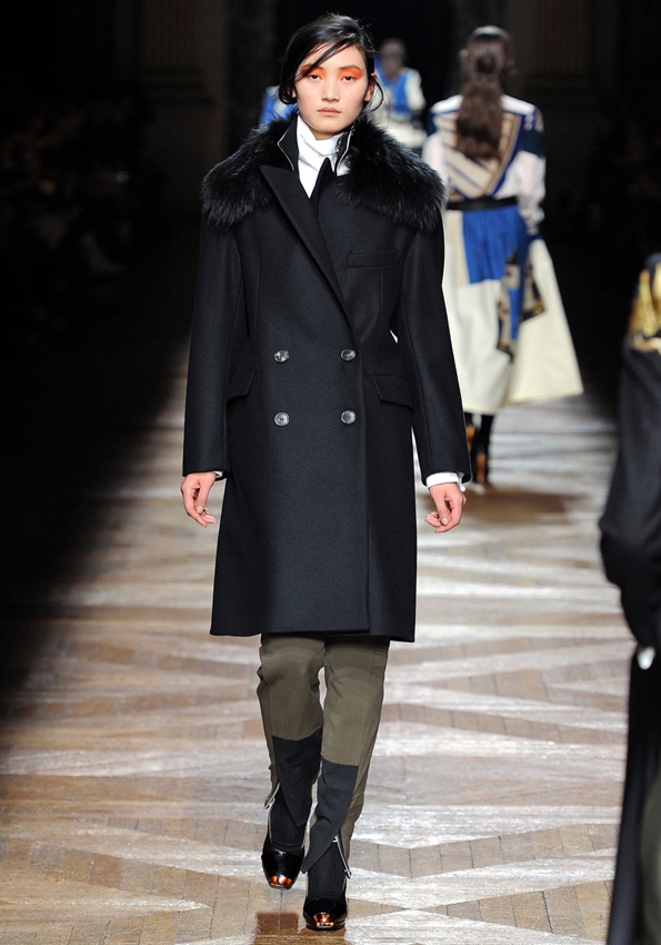 dries van noten,fashion,designer,brand,mode,marque,belge,homme,men,uomo,automne,hiver,2012-2013,fashion,mode,luxe,luxury,couleur,imprimé,manteaux,coats,minimalisme,suit,costume,élégant,chic,créations,anvers,belgium