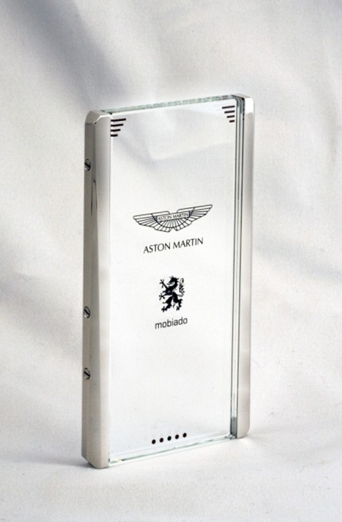 Aston Martin phone - Mobiado 01.jpg