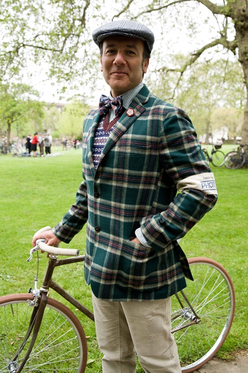 italia veloce,italia,velo,vélo,la course élégante,the elegant race,london tweed run,brooksfield,tweed,fixie,vintage,apparel,bike,culture,mode,fashion,luxury,luxe,londres,tendances,trends,hispter,cool,attitude,italie,italy,handmade,manufacture,bespoke,savile row,tailor,millbank,tamise,westminster