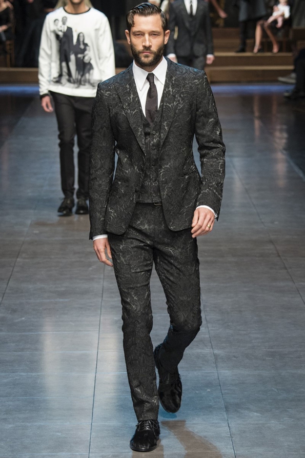 dolce gabbana,dolce & gabbana,dolce,gabbana,d&g,d & g,domenico dolce,stefano gabbana,italie,italy,italia,luxe,luxury,tendances,trends,mode,fashion designer,designer,créateur de mode,chic,moda,baroque,romantique,méditerranée,gentlemen,gentleman,accessoires,accessories,accessory,fashion show,défilé,femme,femmes,woman,women,womenswear,dona,homme,hommes,man,men,menswear,uomo,automne,hiver,fall,winter,2015