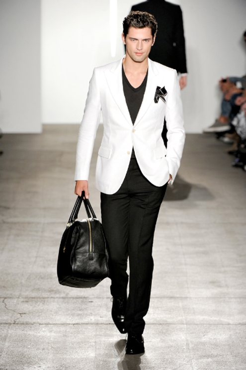 Simon Spurr SS2011 - 02.jpg